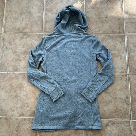 Puma Women’s Asymmetrical Zippered Hoodie. - Picture 8 of 10